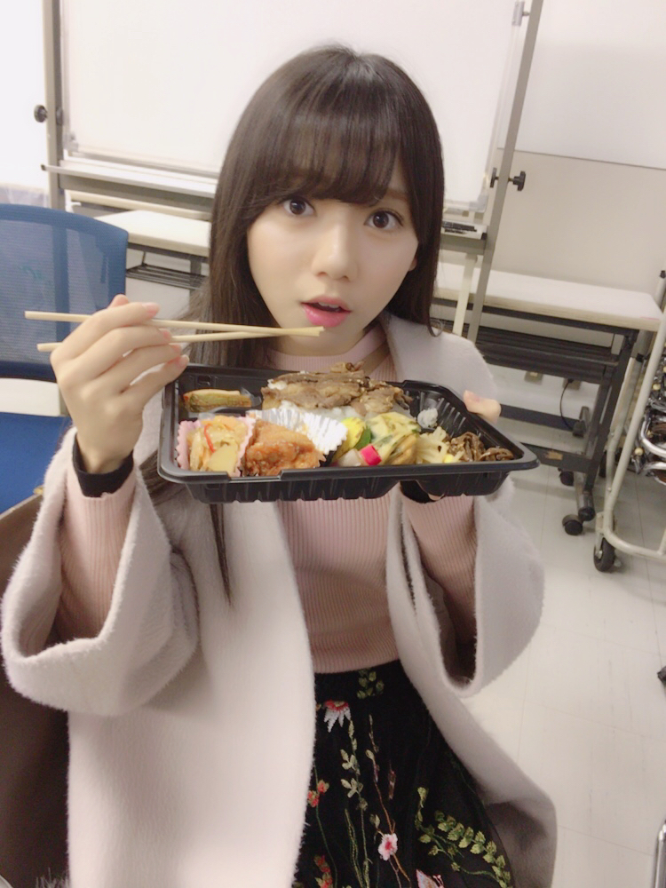 ★欅坂46平手ﾛｯｸｽﾀｰ友梨奈「ｽﾃｰｼﾞ上のHIRATEは入ってるからｽﾃｰｼﾞ中のHIRATEの話を聞きたいときは衣装を用意して」地下売上議論22150★ 	YouTube動画>10本 ->画像>382枚 